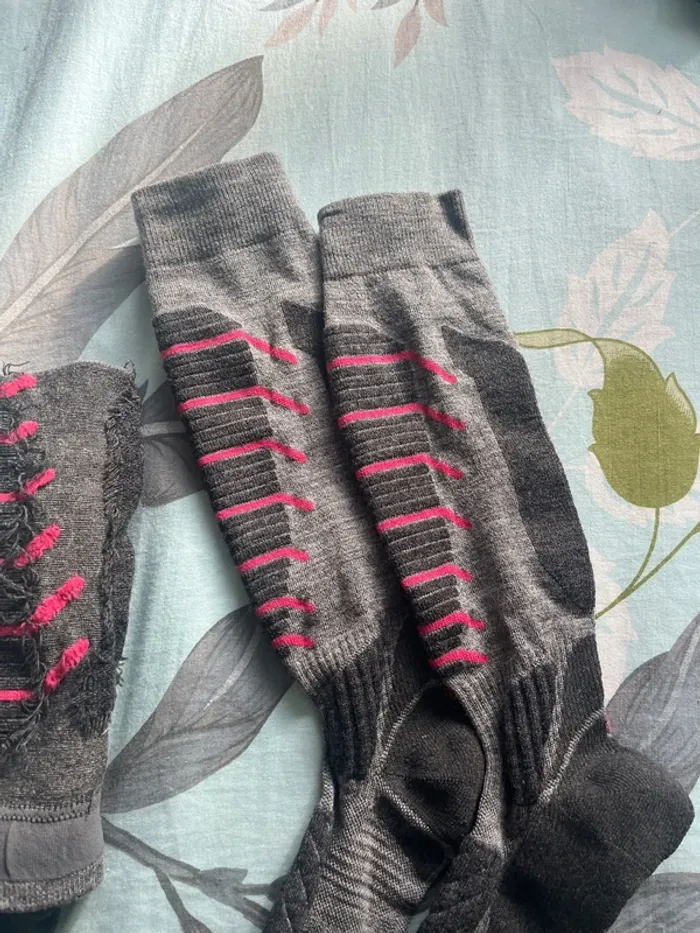 Chaussette de ski 37-38 état neuf gris et rose - photo numéro 3