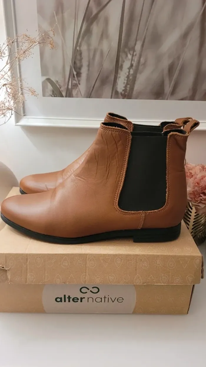 Bottines en cuir camel neuves taille 41 - photo numéro 2
