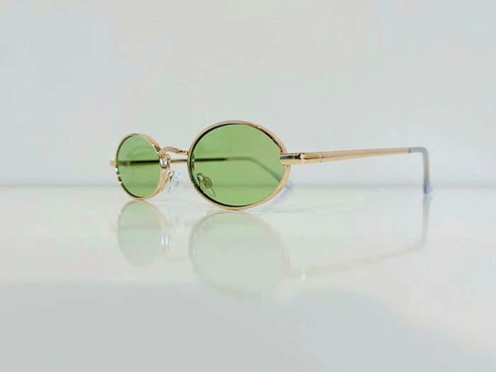 Lunette de soleil mixte ovale dorée verres verts uvprotection taille small - photo numéro 3