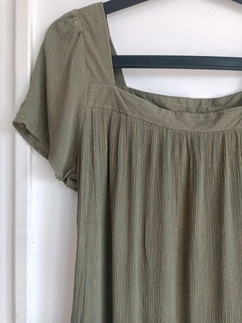 Blouse kaki dorures Col carré Taille S (34-36) Kiabi Neuf avec étiquette