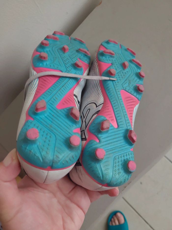 👟Crampons Puma taille 35👟 - photo numéro 5