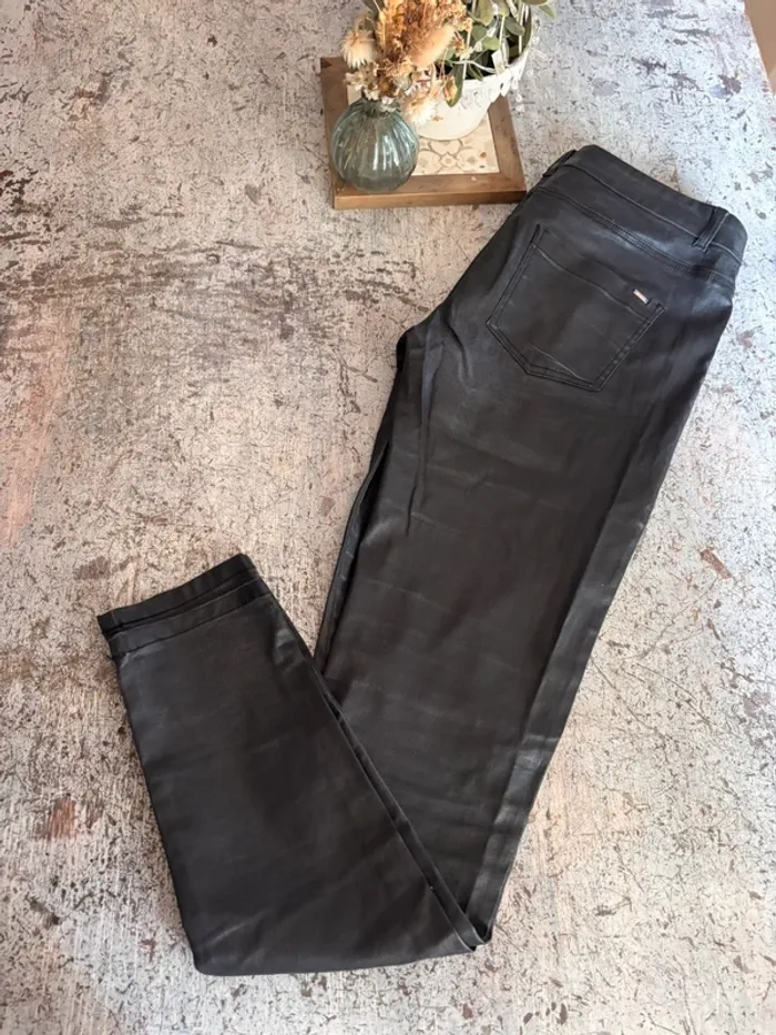 Pantalon simili