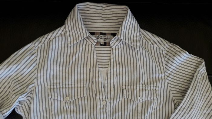¨Porté 1 fois : Haut style tunique, blanche à rayures grises, en taille M - photo numéro 2