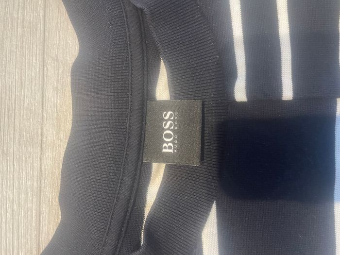T-shirt Hugo Boss rayé noir/blanc homme – original - photo numéro 4