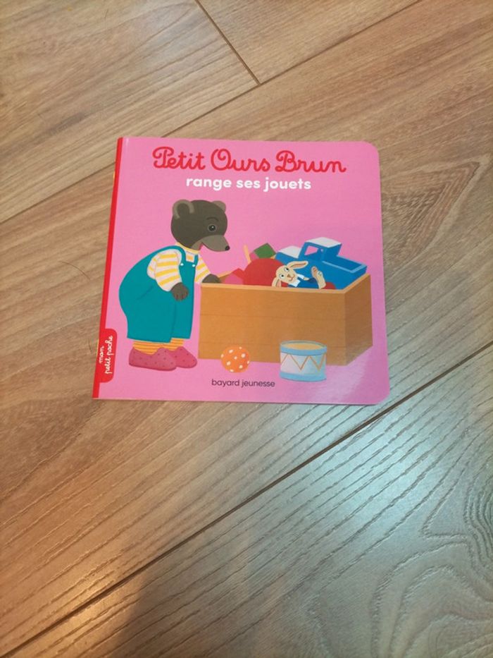 Livre Petit ours brun