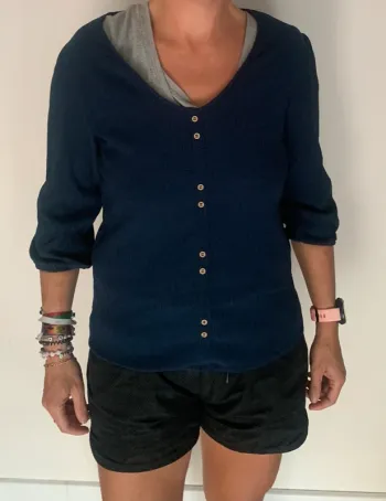 👩 Haut manches mi-longues bleu foncé – Promod – T.M