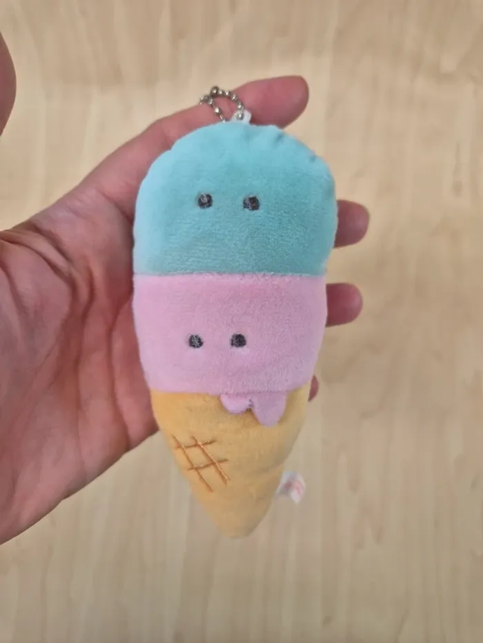 Porte-clés peluche Tsuburana Hitomi "Fast Food" : Glace 2 boules - photo numéro 2