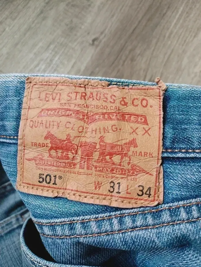 Jean Levi’s 501 - Taille 40 (us 31) - photo numéro 2