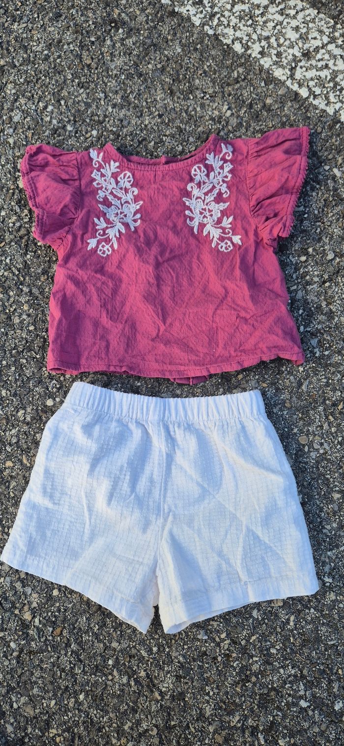 Lot vêtements débardeurs et short - photo numéro 8