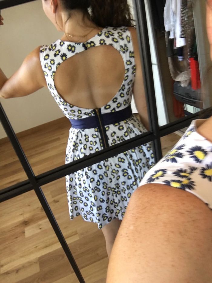 Petite robe à fleurs Asos - photo numéro 2