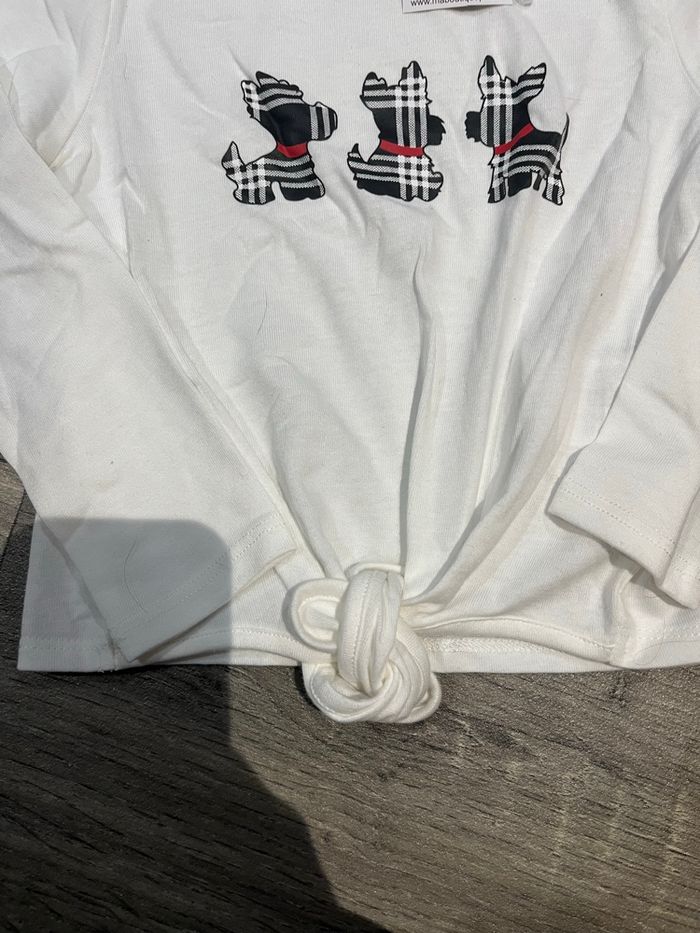 T-shirt neuf avec étiquette - photo numéro 3