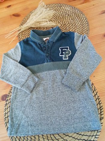 Polo manches longues tons bleu, gris et vert TAO taille 4 ans