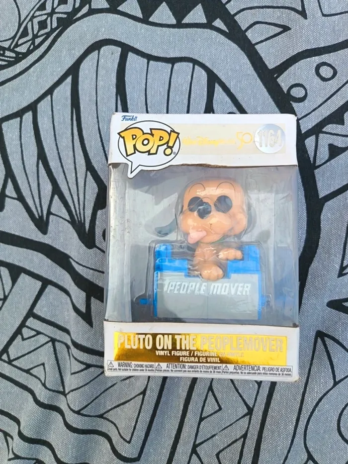 Funko pop pluto ( boite abîmé )