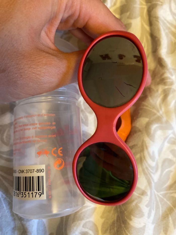 Paire de lunettes rose - photo numéro 2