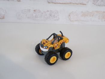 Monster Trucks - Stripes - Les monstres Machines (J5)