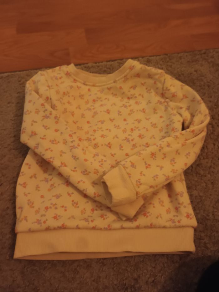 Sweat fleuri