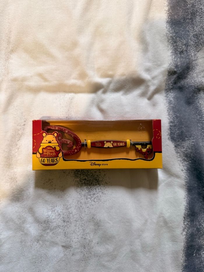 Peluche Winnie l’Ourson tricot - Édition limitée 7500 ex - 60 ans + clé Disney - photo numéro 5