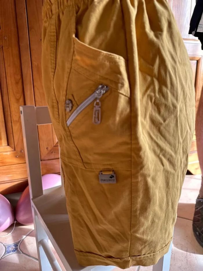 Short femme T 3 - photo numéro 5