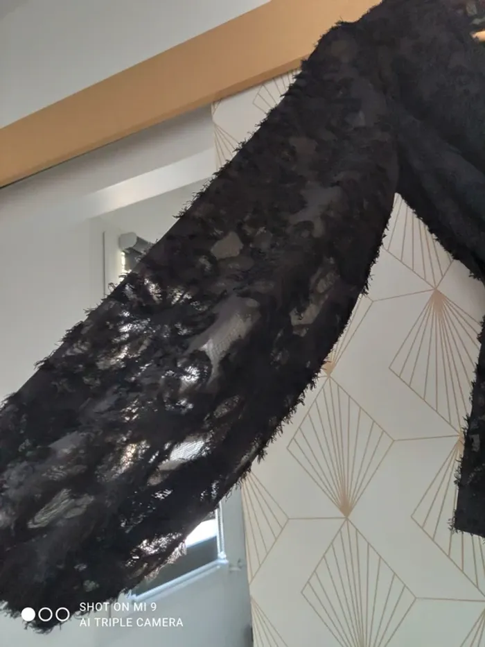 Chemise cache coeur noir avec motifs transparent - photo numéro 4