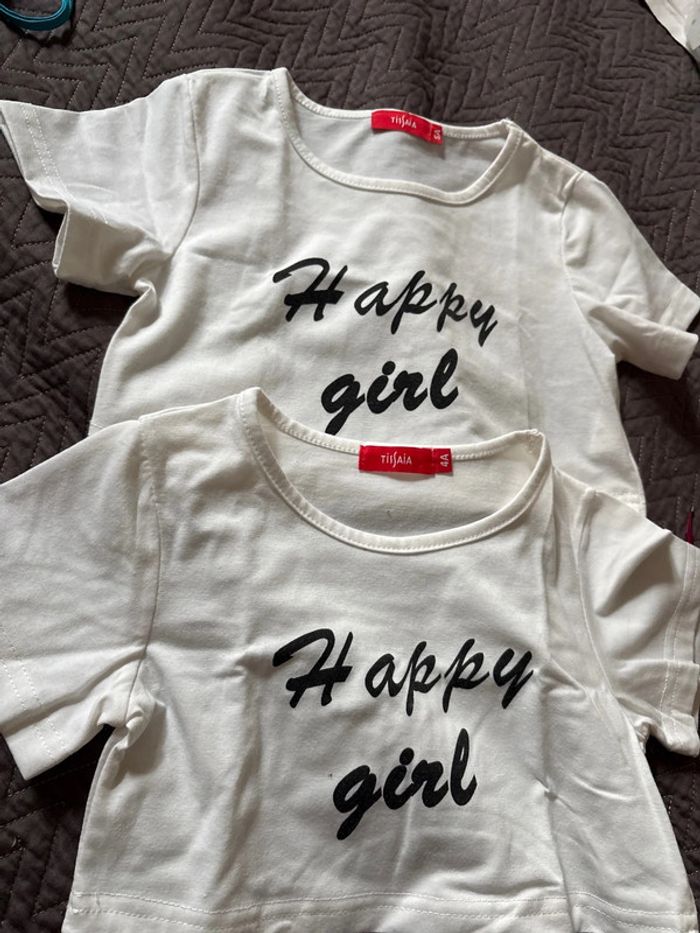 Lot de 2 tee shirt. Happy girl Tissaia en 4/5 ans