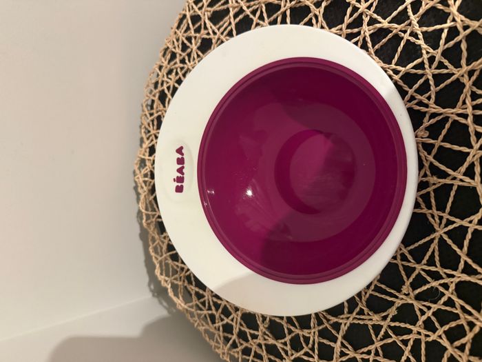 deux assiettes bébé de la marque Béaba, en violet. - Type de produit : Vaisselle - Marque : Béaba - - photo numéro 2