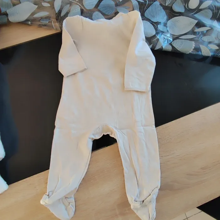 Pyjama fin 12 mois - photo numéro 4