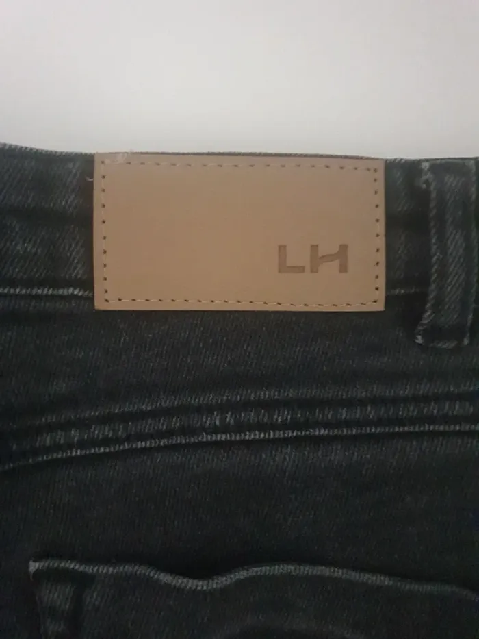 Short en jeans noir - photo numéro 4