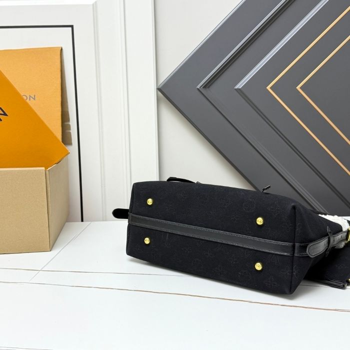 Louis Vuitton CarryAll  M11843 - photo numéro 4