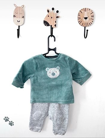 Pyjama en velours 2 pièces taille 1 mois