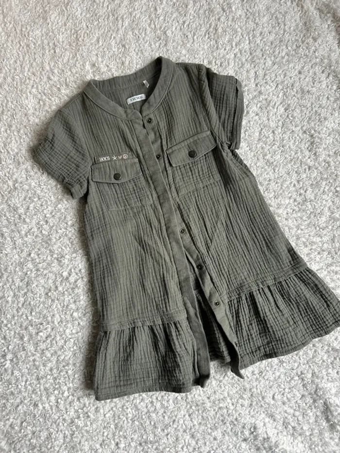 Robe kaki
