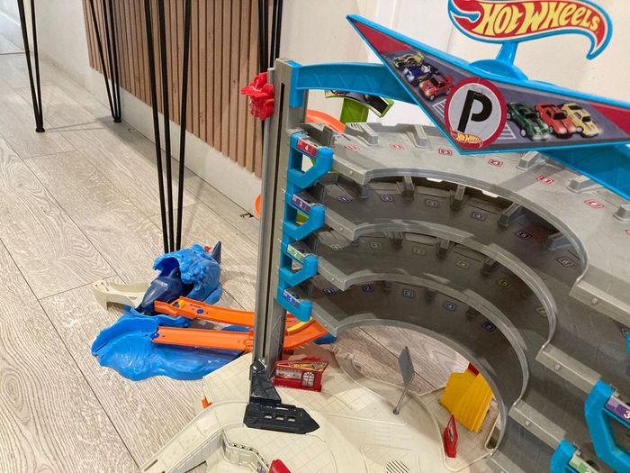 Mega garage multifonctions hot wheels - photo numéro 3