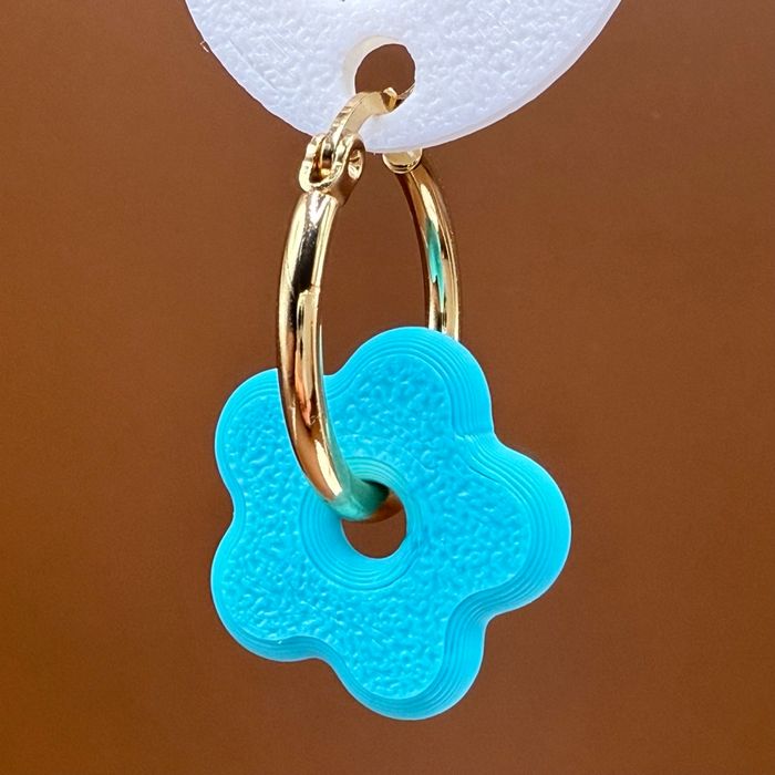 Boucles oreilles créoles fleurs - photo numéro 2