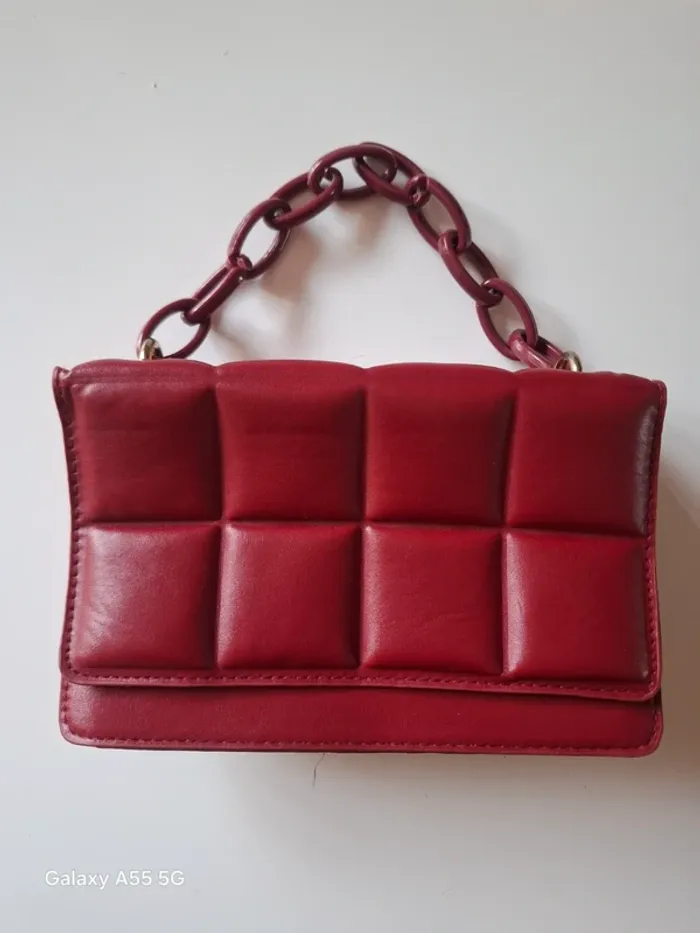Petit sac rouge