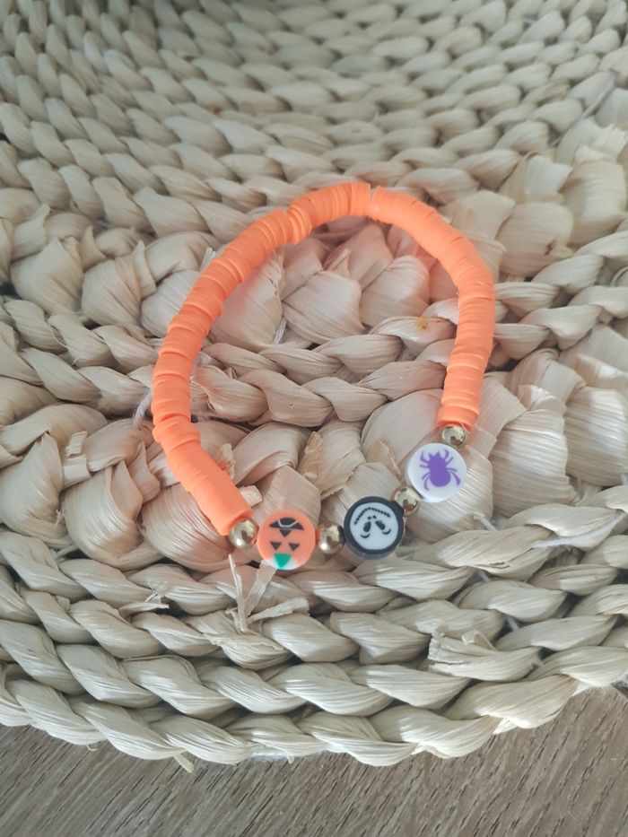 Lot de 6 bracelets halloween neuf