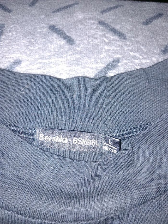 T-shirt taille l bershka - photo numéro 2