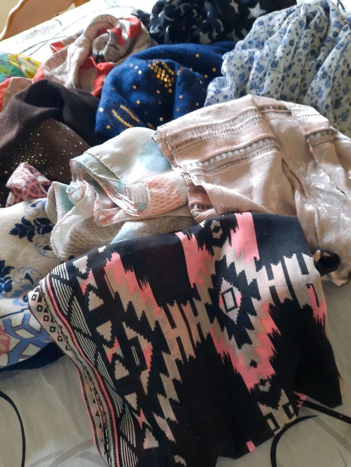 Lot foulards/écharpes - photo numéro 5