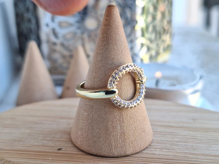Bague ouverte Dorée avec strass design Ovale Réglable, Bague de fiançailles pour femmes - photo numéro 4