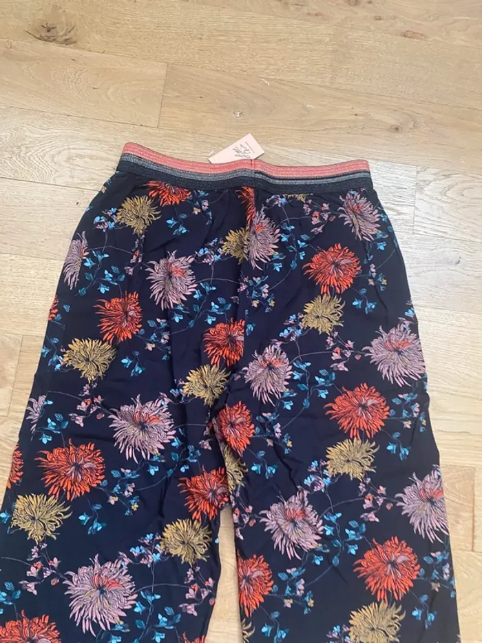 Pantalon fluide fleurie little miss captain tortue en S - photo numéro 7