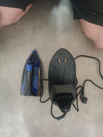 Fer à repasser centrale vapeur