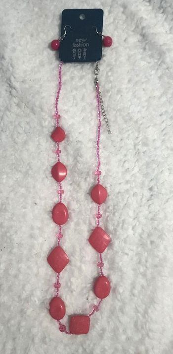 Parure de bijoux neuve