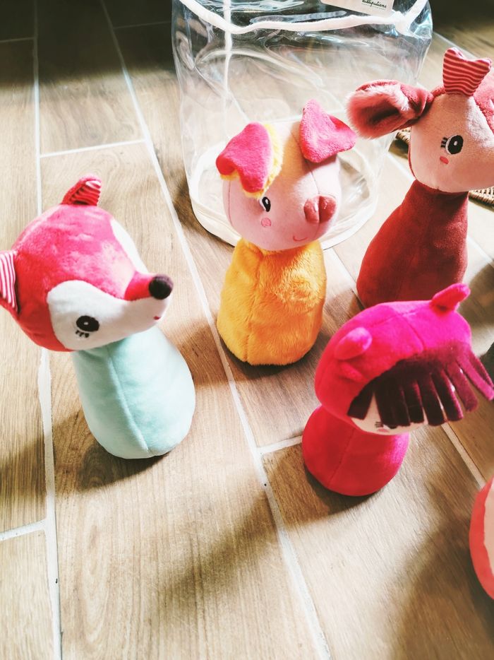 🐺Quilles animaux Le petit chaperon rouge en tissu/ peluche et balle marque Lilliputiens - photo numéro 4