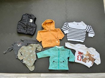 Lot de 15 vêtements 6 mois