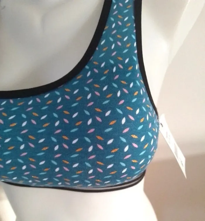 Brassière de sport avec coque de rembourrage amovibles taille 36 - photo numéro 6