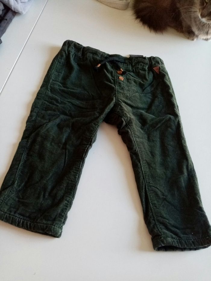 Pantalon velours vert 12 mois
