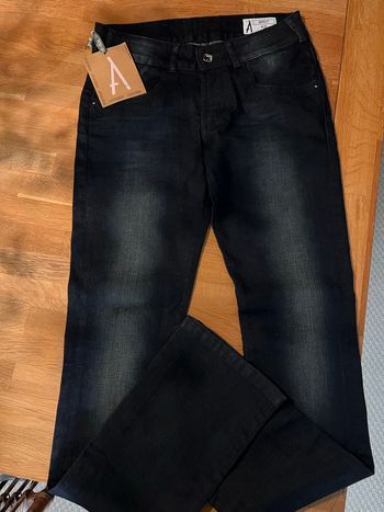 Jean neuf Atelier Oscar 