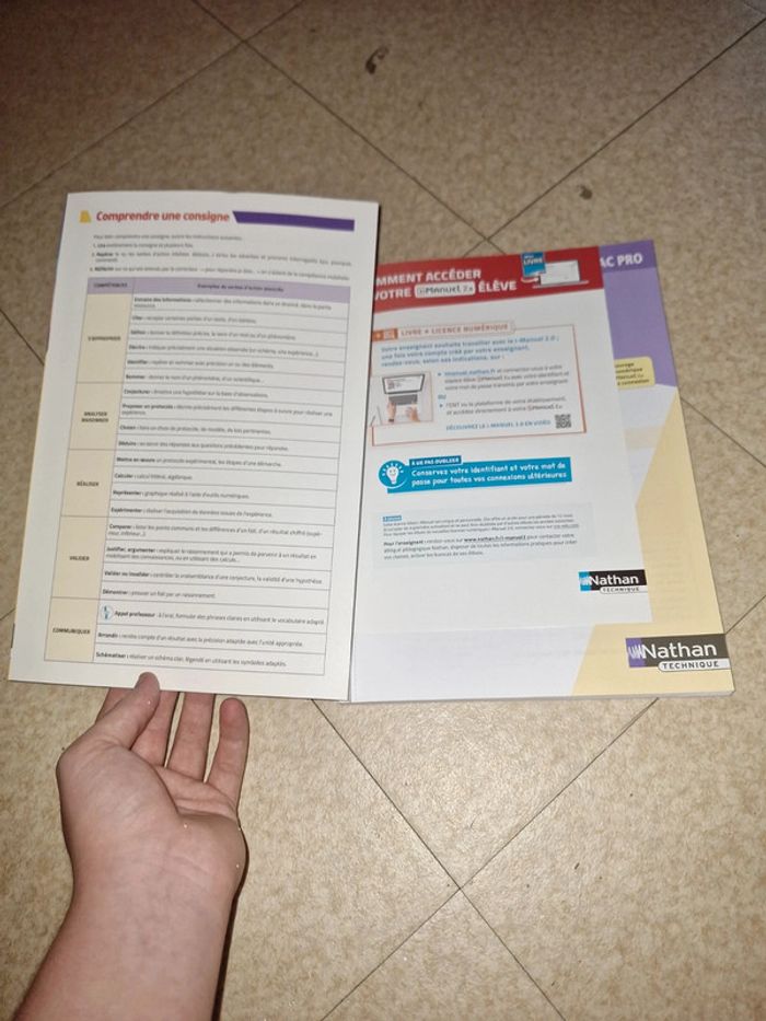 Livre de physique chimie 2ème bac pro très bon état - photo numéro 3