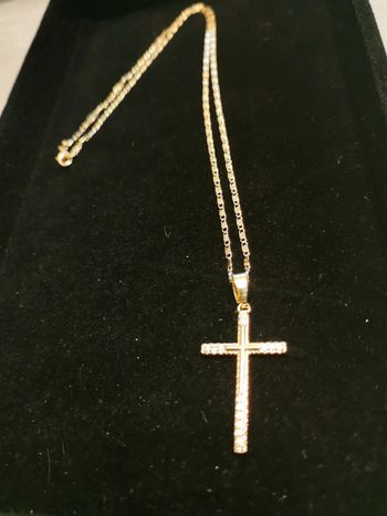 Collier et pendentif spirituel croix chrétienne