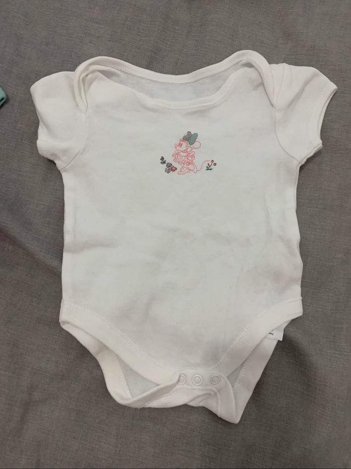 Lot de 7 body manches courtes 6 mois - photo numéro 4