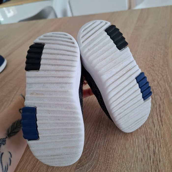 Baskets Adidas bébé garçon Pointure 21 - photo numéro 3