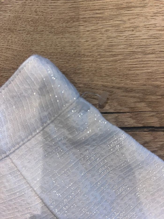 Jupe blanche neuve habillé tape à l’œil - photo numéro 4